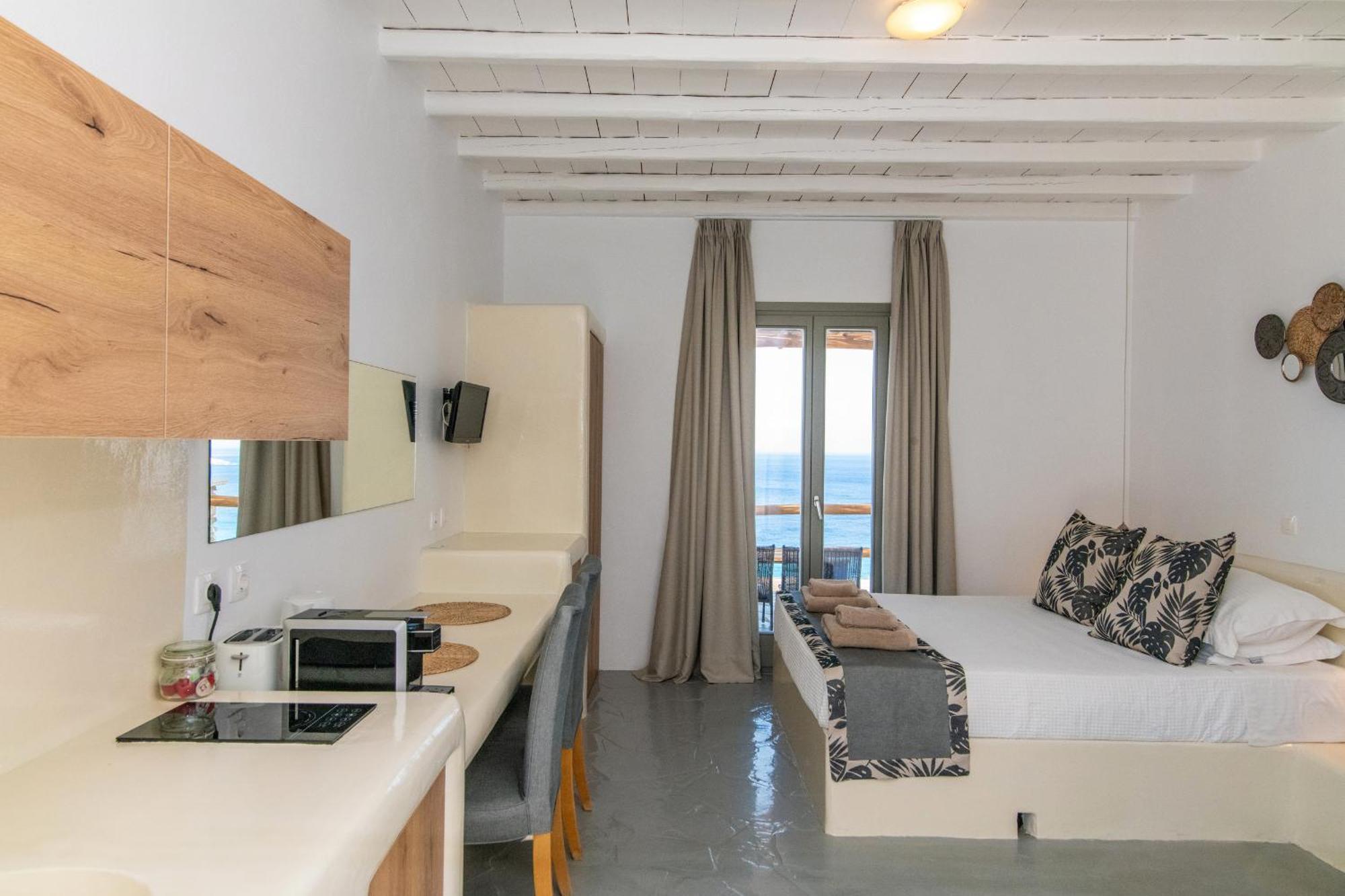 Big Blue Suites & Apartments Kionia Zewnętrze zdjęcie